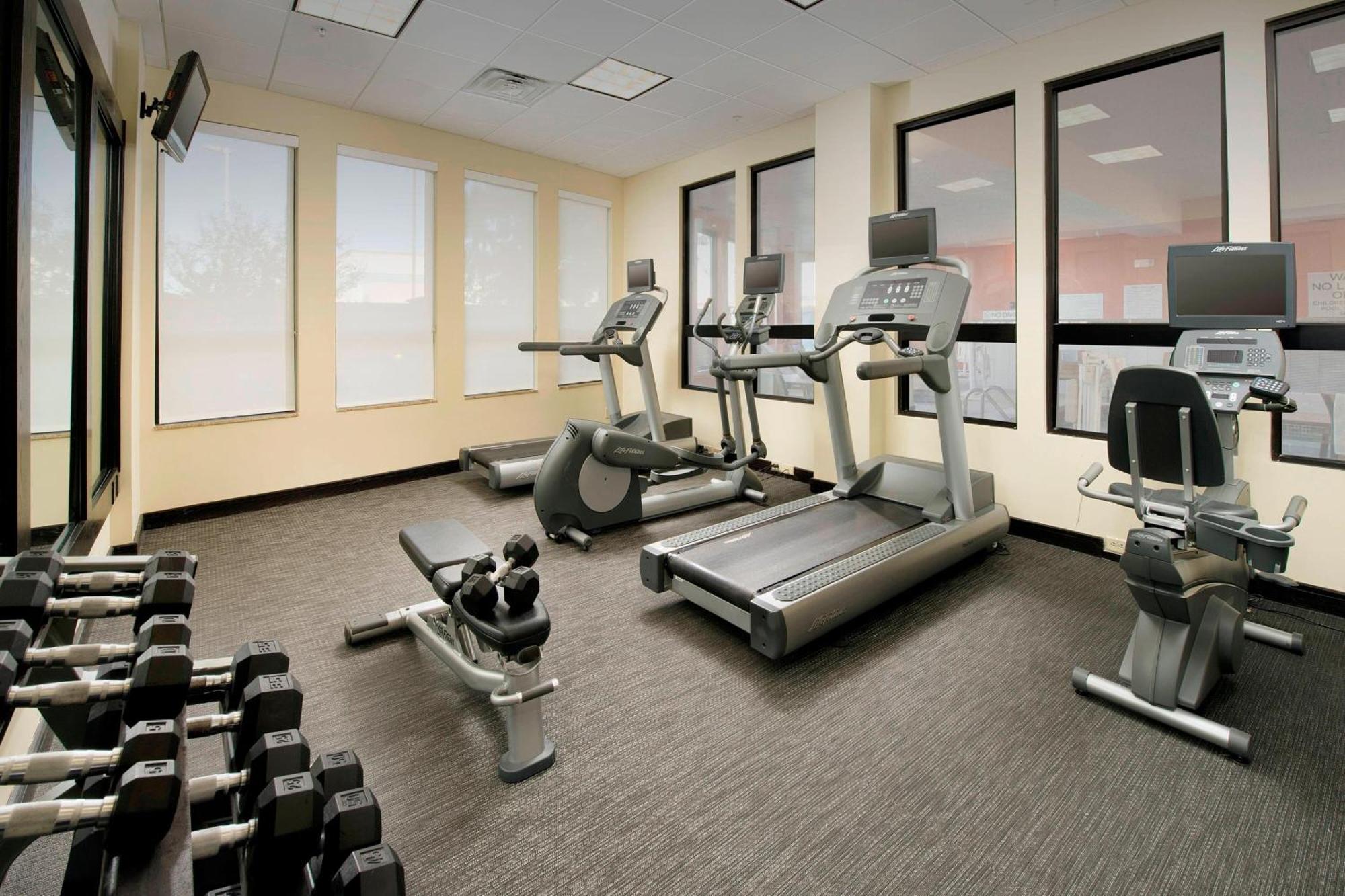 Courtyard By Marriott Wichita Falls Esterno foto