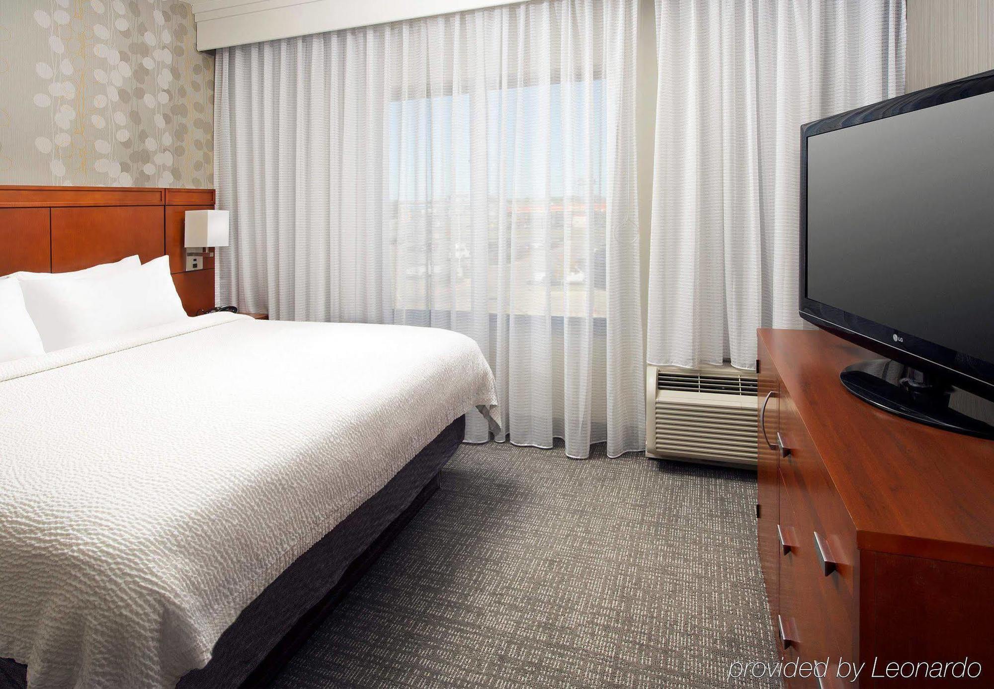 Courtyard By Marriott Wichita Falls Esterno foto